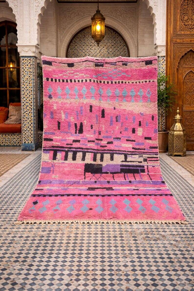 Moroccan pink wool rug 300cm x 150cm