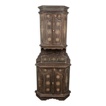 Small corner unit