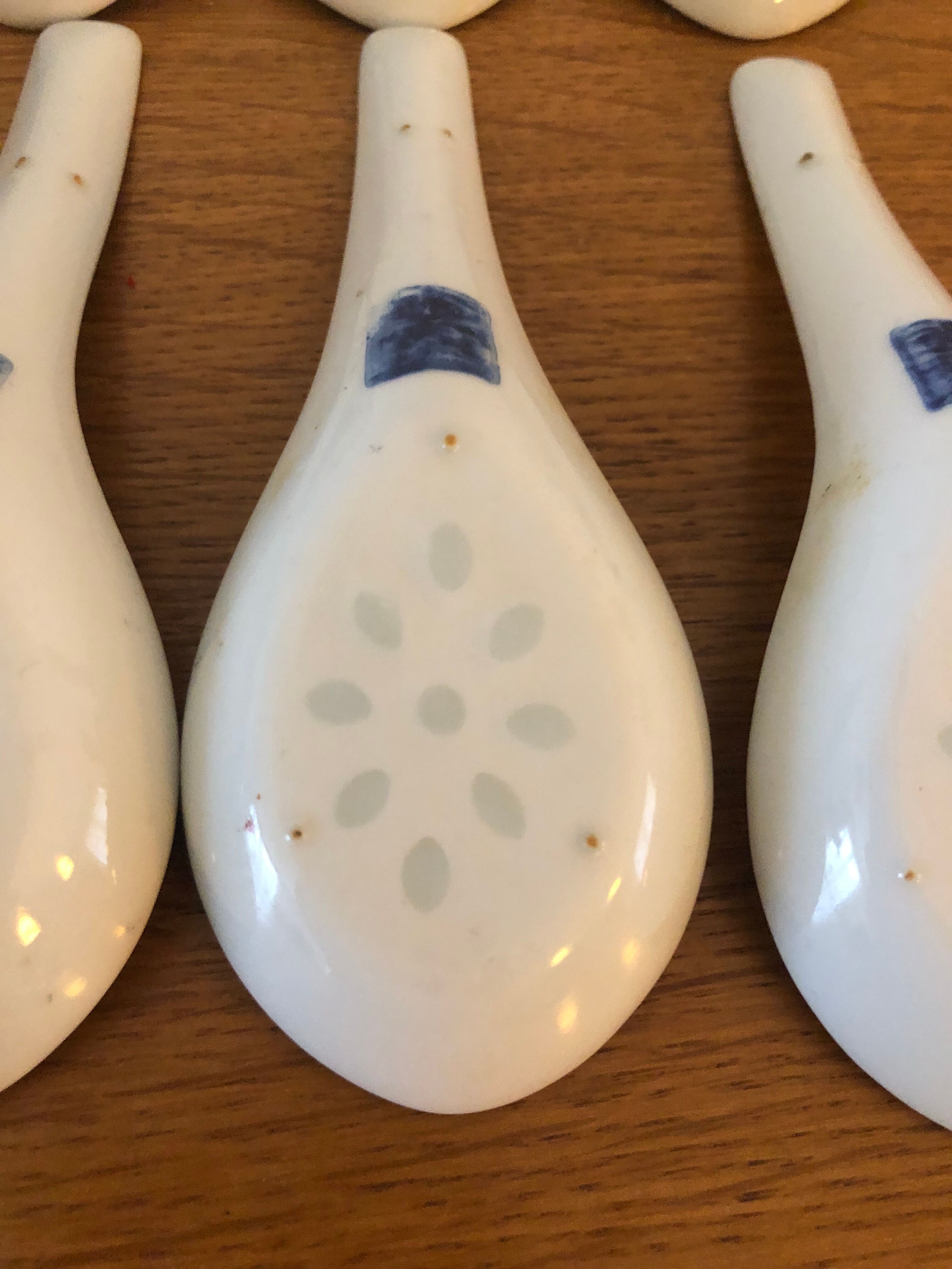 4 rice bowls "grains of rice" and 6 porcelain spoons