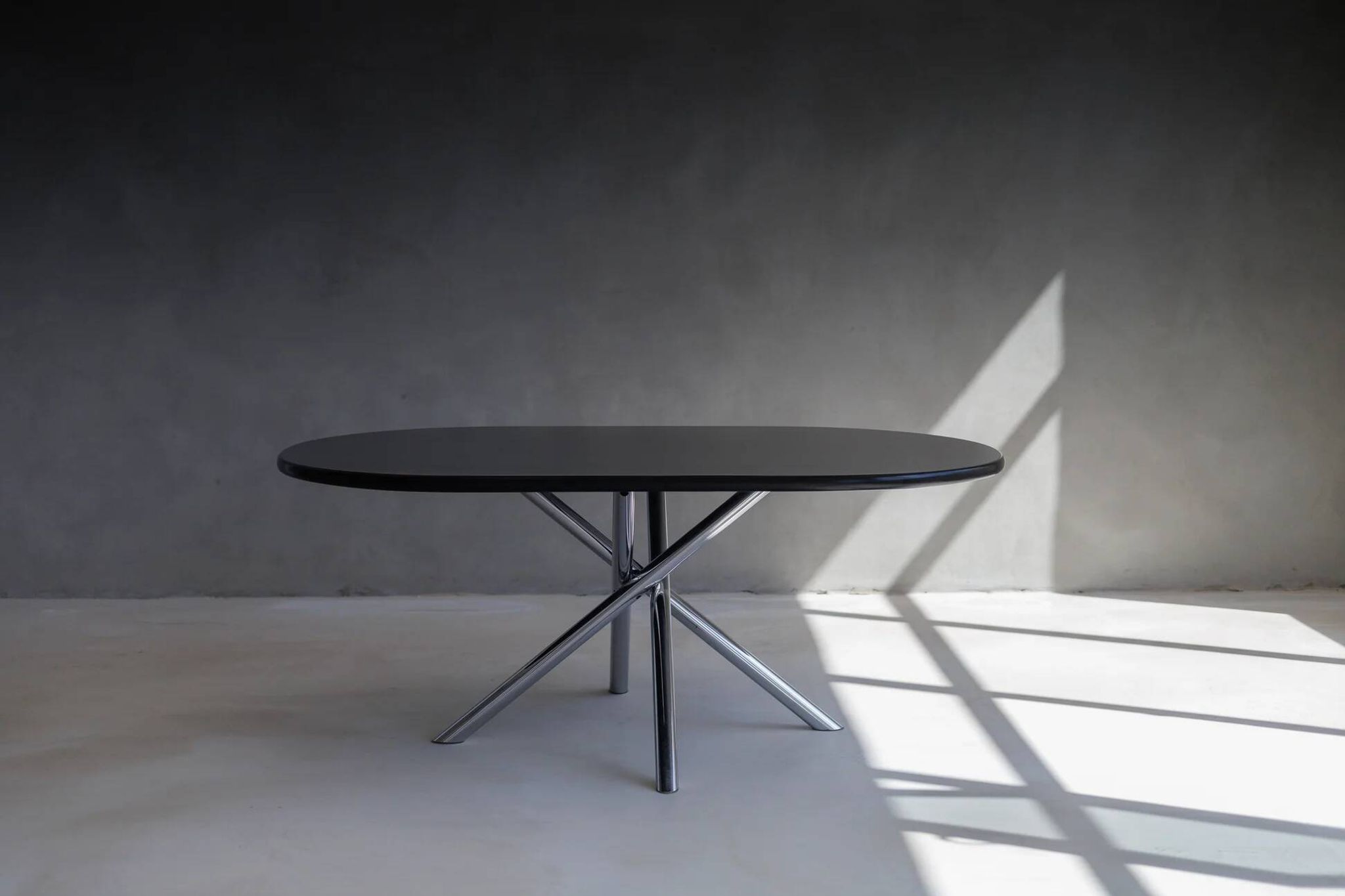 Table à manger Nodo par Carlo Bartoli, produite par Tisettanta