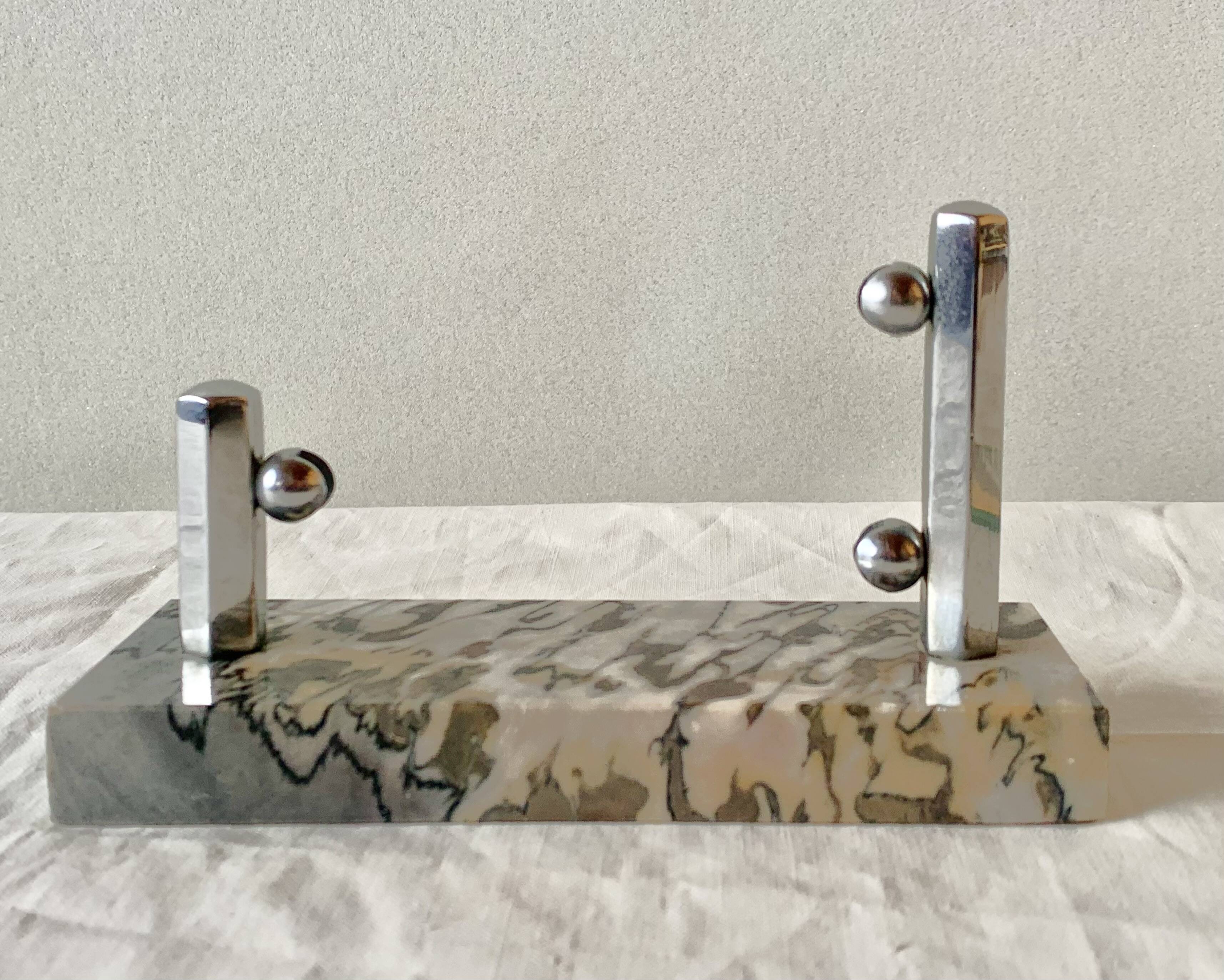 Art Deco photographic frame in marble and glass