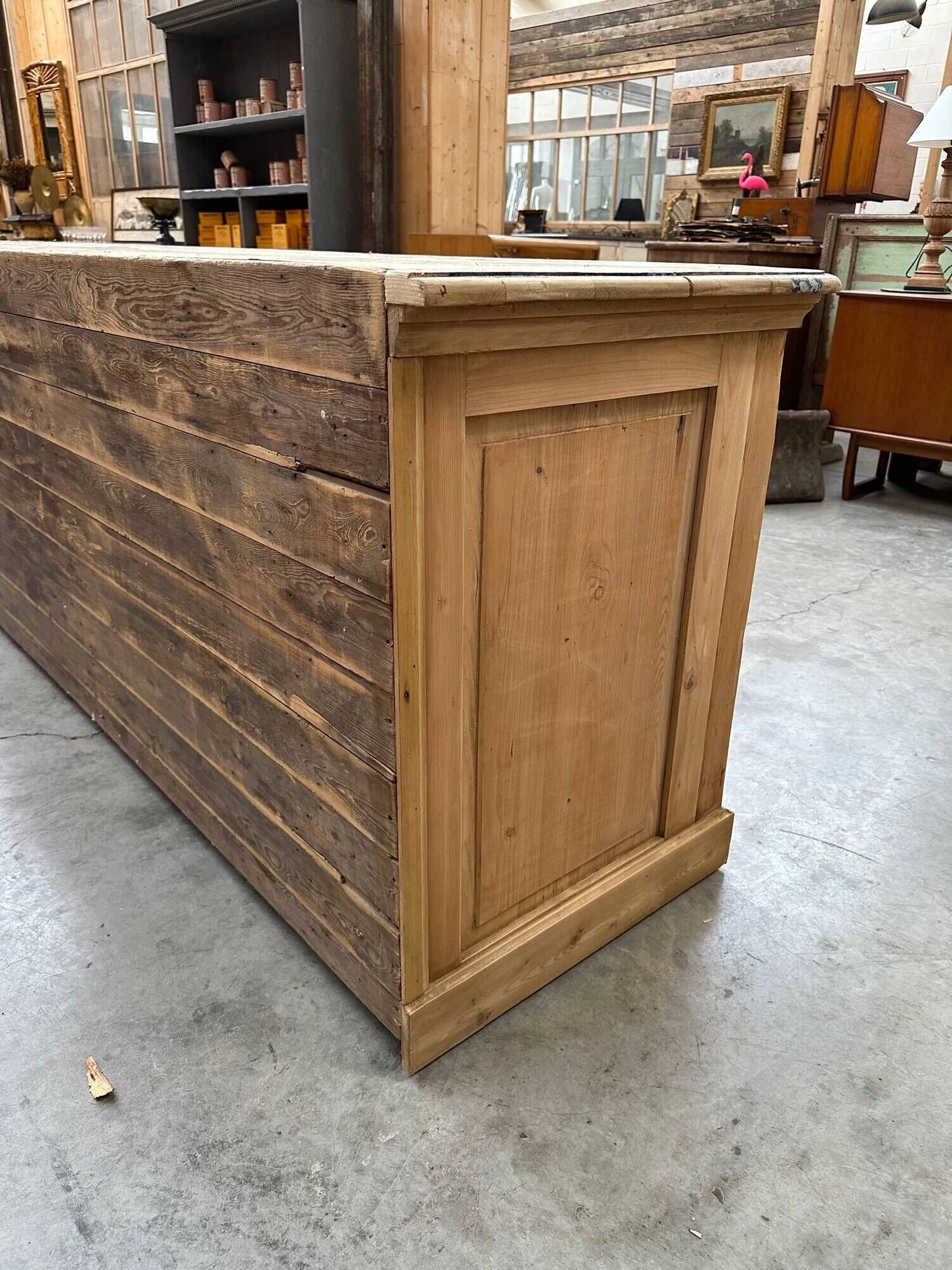 Huge piece of furniture from the early 20th century