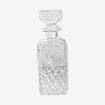 Glass decanter diamond patterns