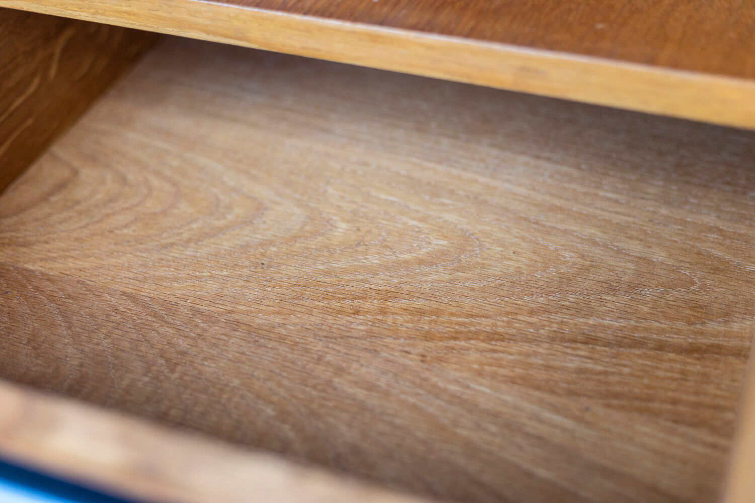 Desk in oak and lacquered metal 1970s