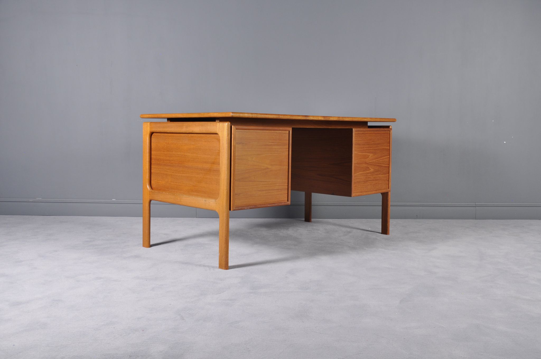 Danish desk by Arne Vodder for GV furniture, 1960