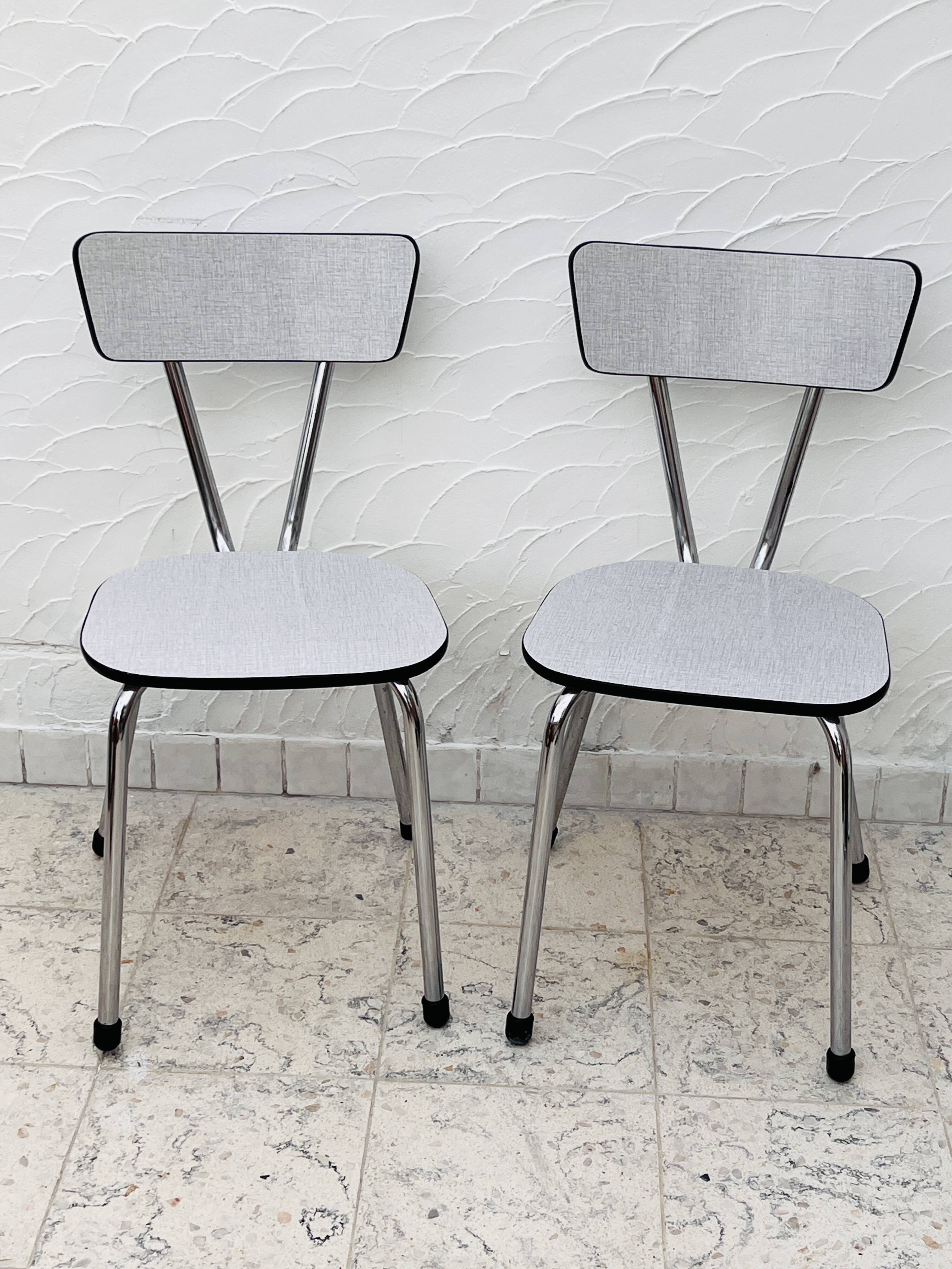 Set of 2 Formica chairs