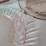 6 plates in pink Arcoroc glasses