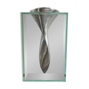 Designer aluminum soliflore vase
