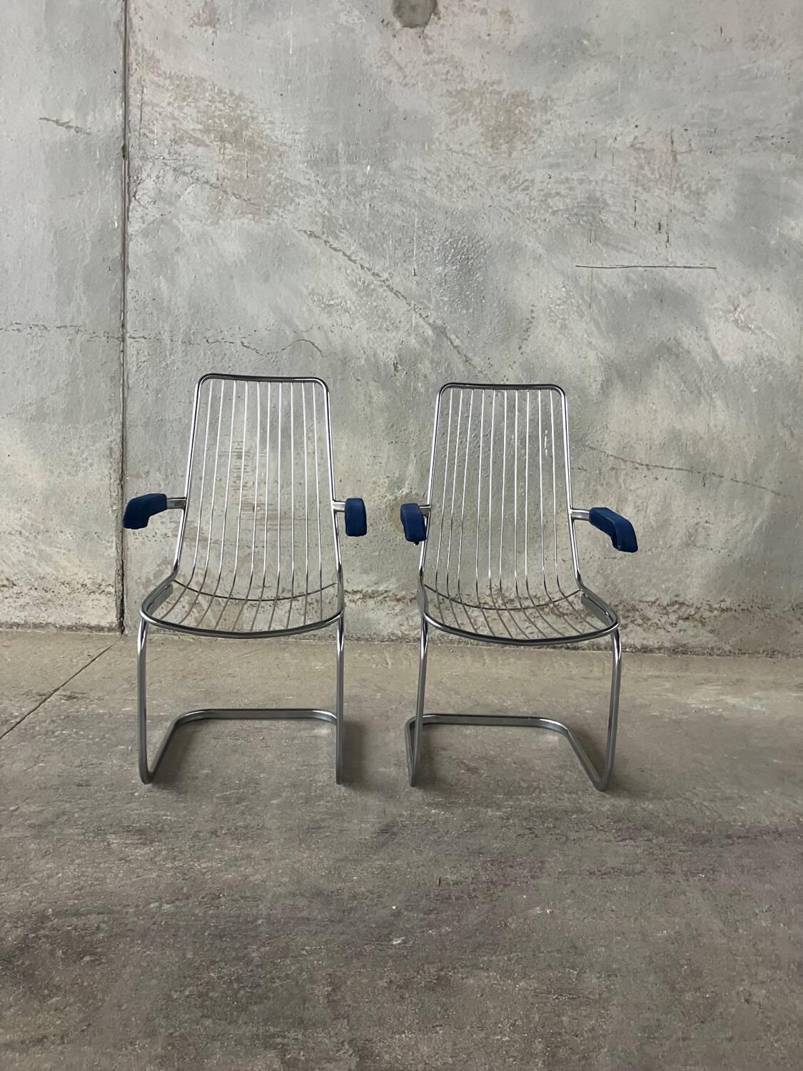 Pair of vintage chrome chairs from the 1970s