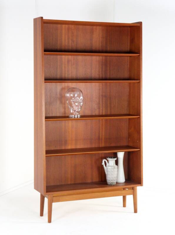 Johannes Sorth pour la bibliothèque de Bornholms Møbelfabrik - design danois