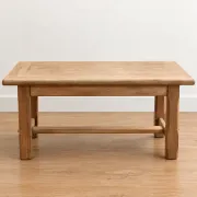 Table basse de ferme en bois naturel – style campagne, entretoise à clavettes – 99 cm