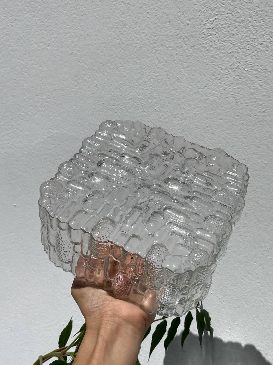 Round wall or ceiling light in glass