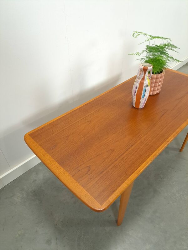 Table basse en placage de Suède vintage