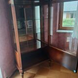 Louis XVI style mahogany display cabinet with one door