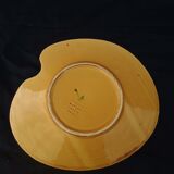 Plate in the shape of a painter's palette decoration strawberry ceramic Poet Laval L 30 cm