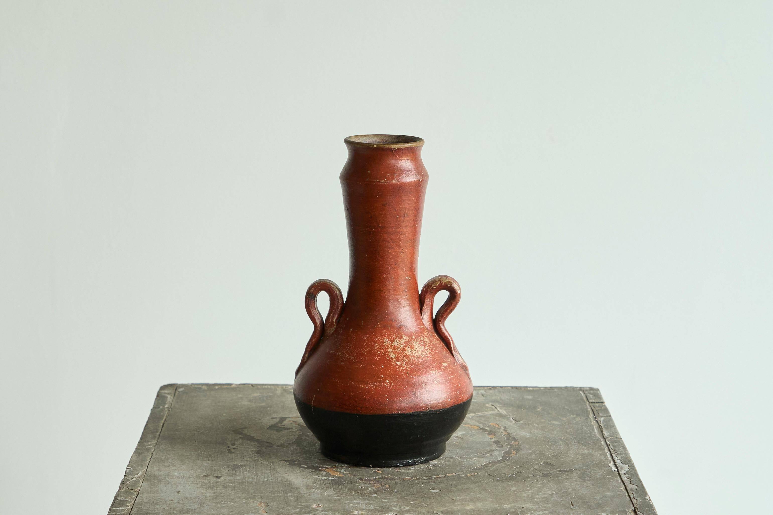 Sculptural ceramic vase from the early 20th century.