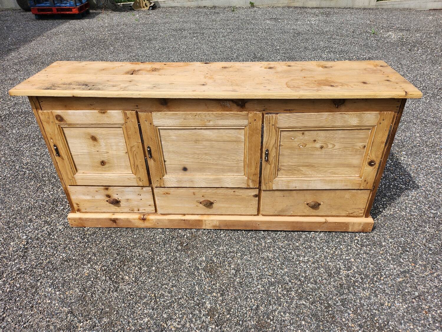 Old trade furniture with 3 drawers and 3 doors
