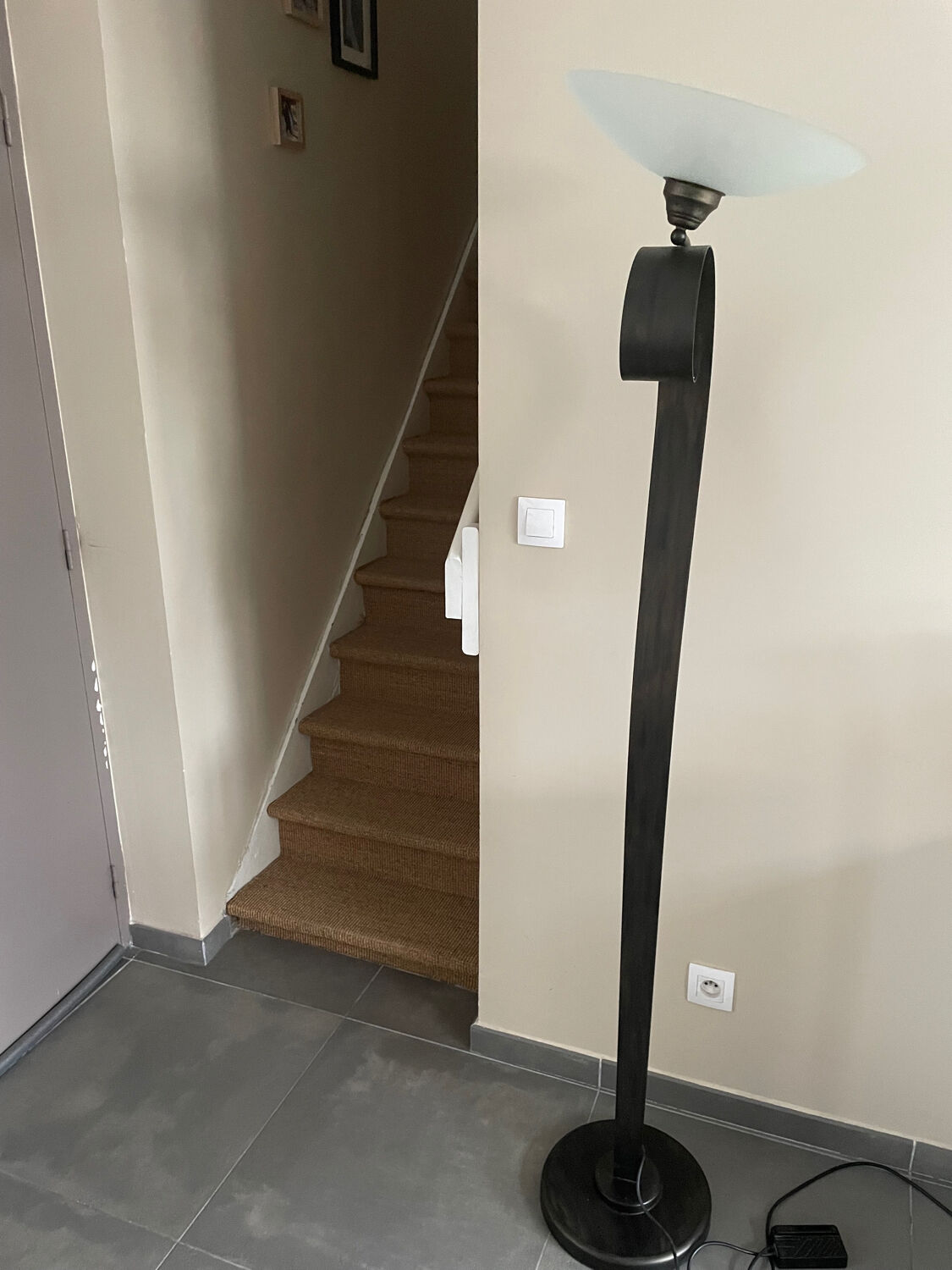 Arc floor lamp, sleek design, Italian-inspired (180cm)