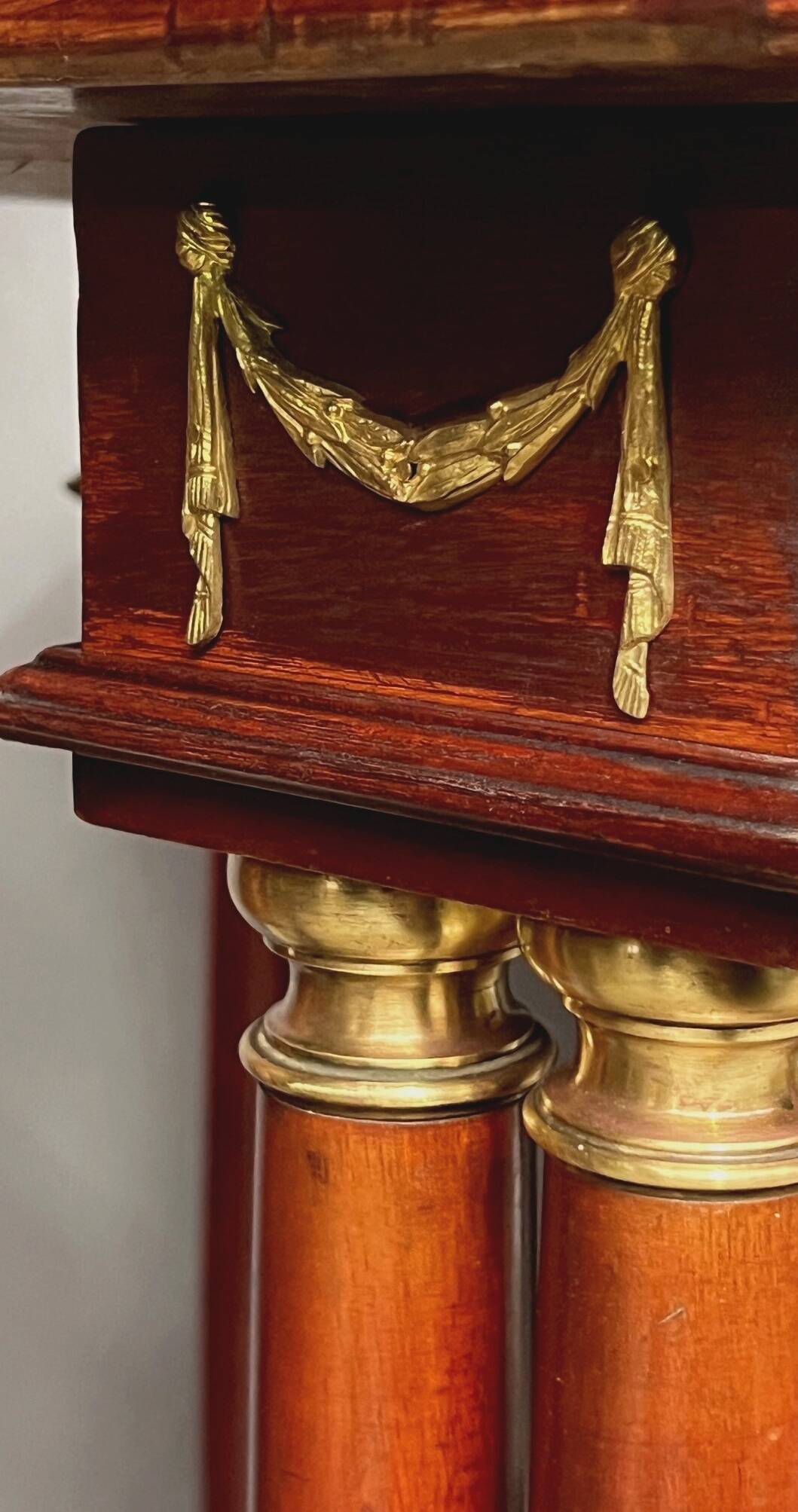 Classic guéridon centre table in Empire style.