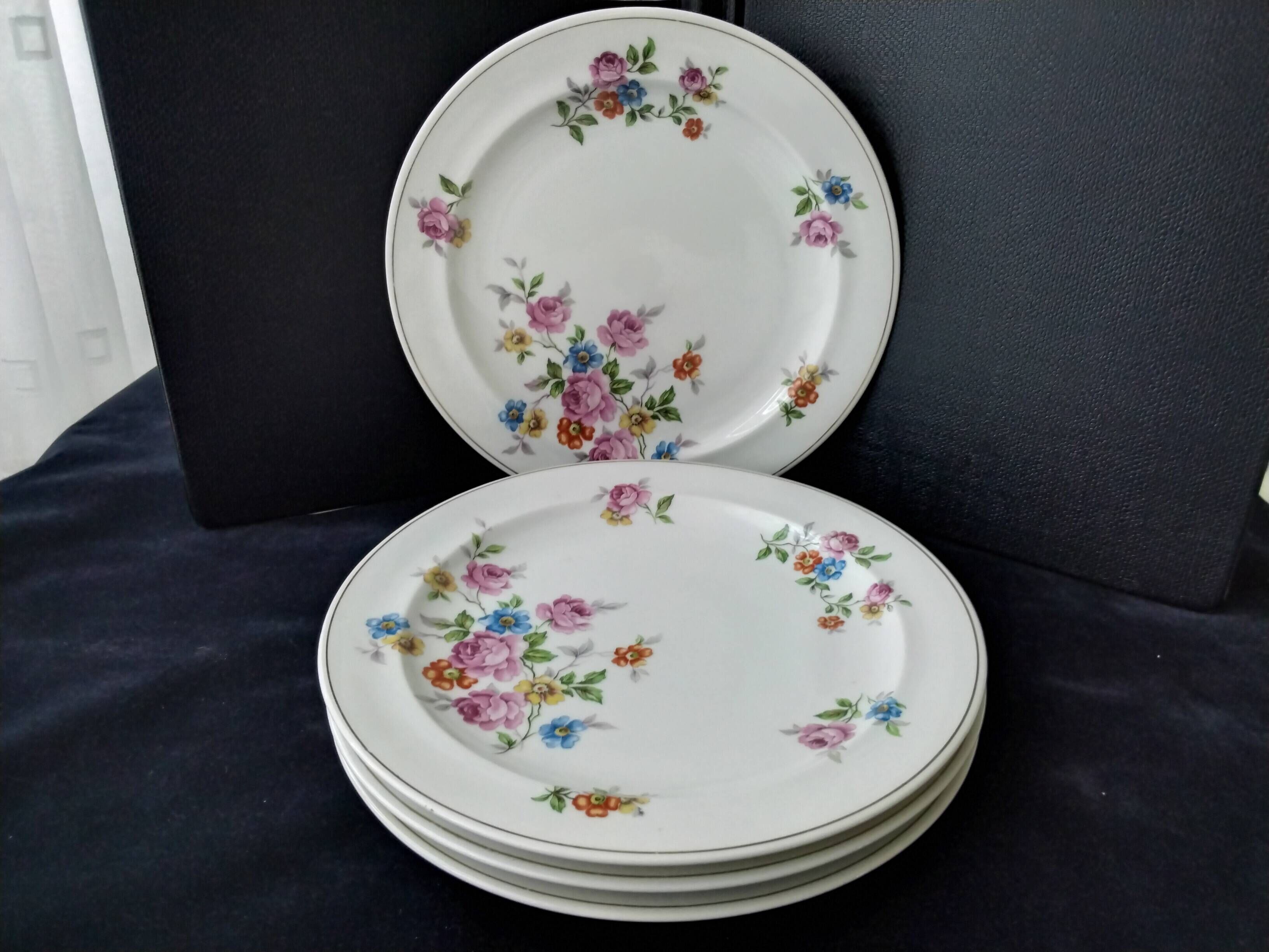 6 Limoges porcelain dessert plates Raynaud é Cie