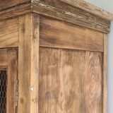 Wooden mesh linen cupboard