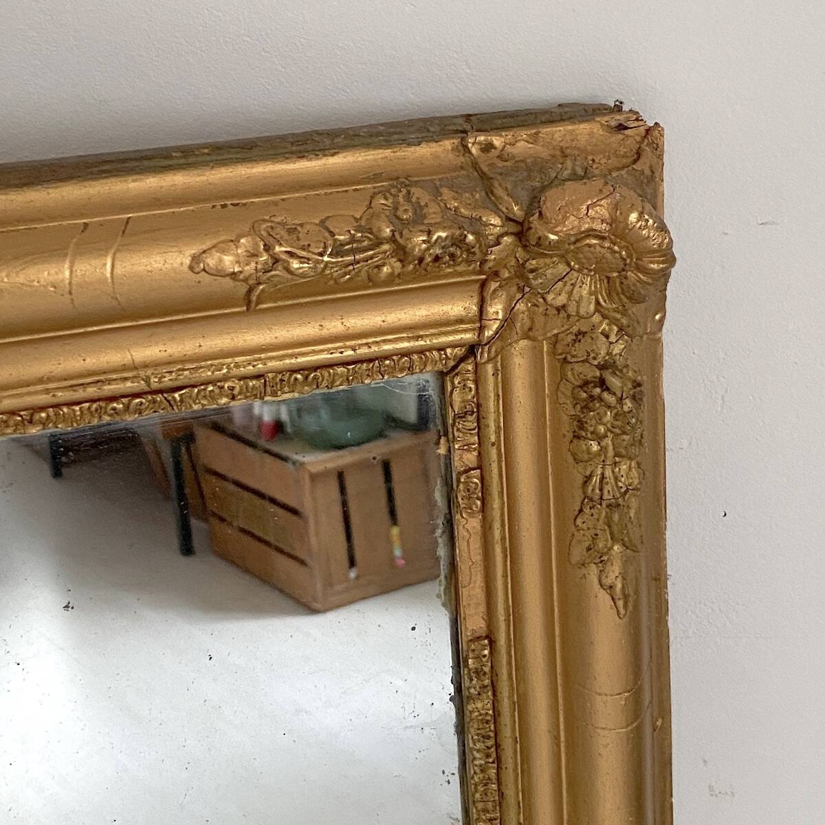 19th-century mercury mirror, in wood and gilded stucco