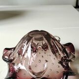 Murano empty pocket "Bullicante" organic floral shape. Plum tones. Diam. 17cm