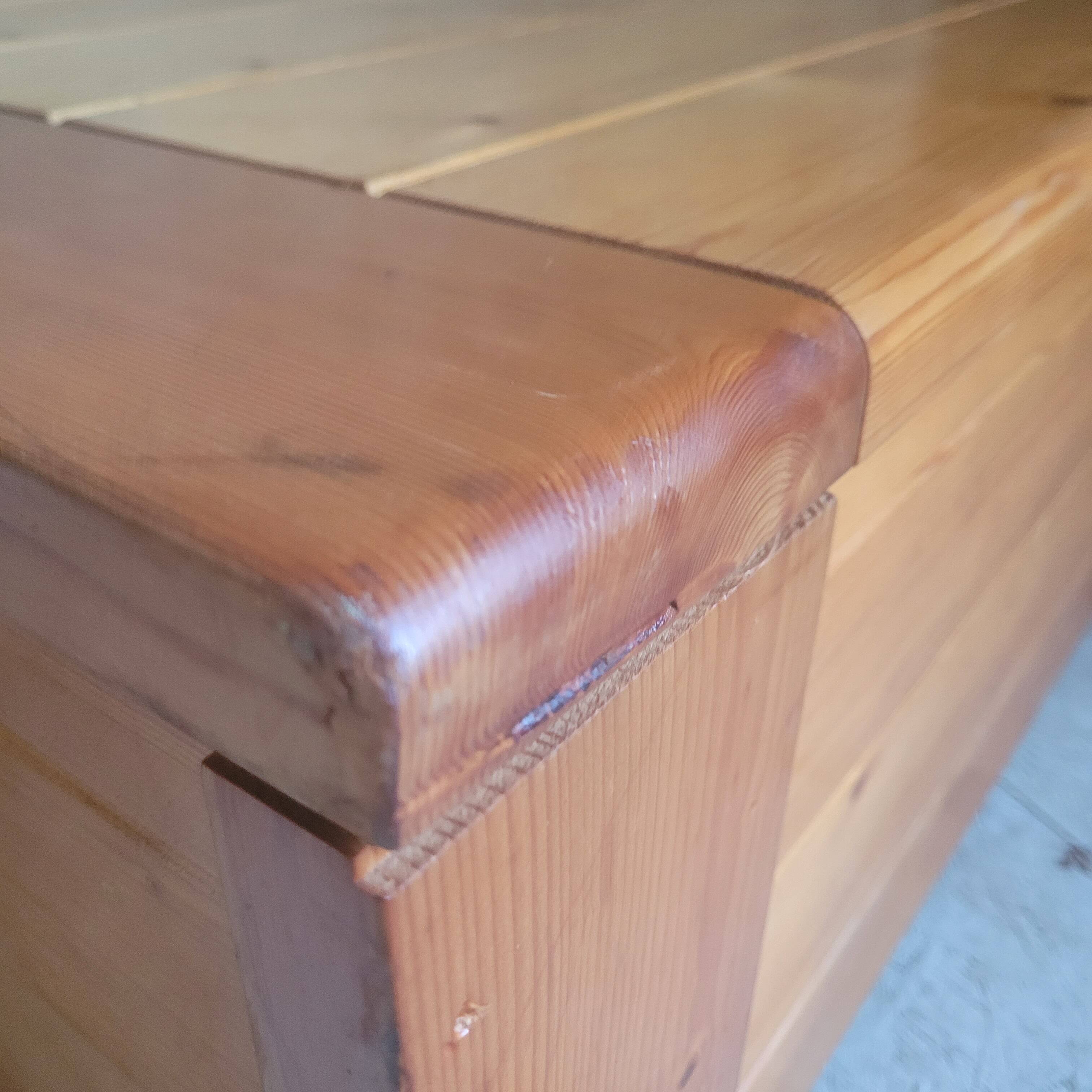 Les Arcs coffee table trunk