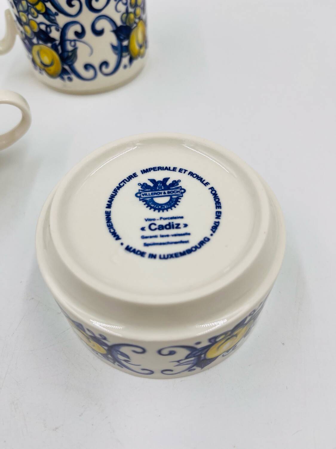 Sugar bowl and milk jug