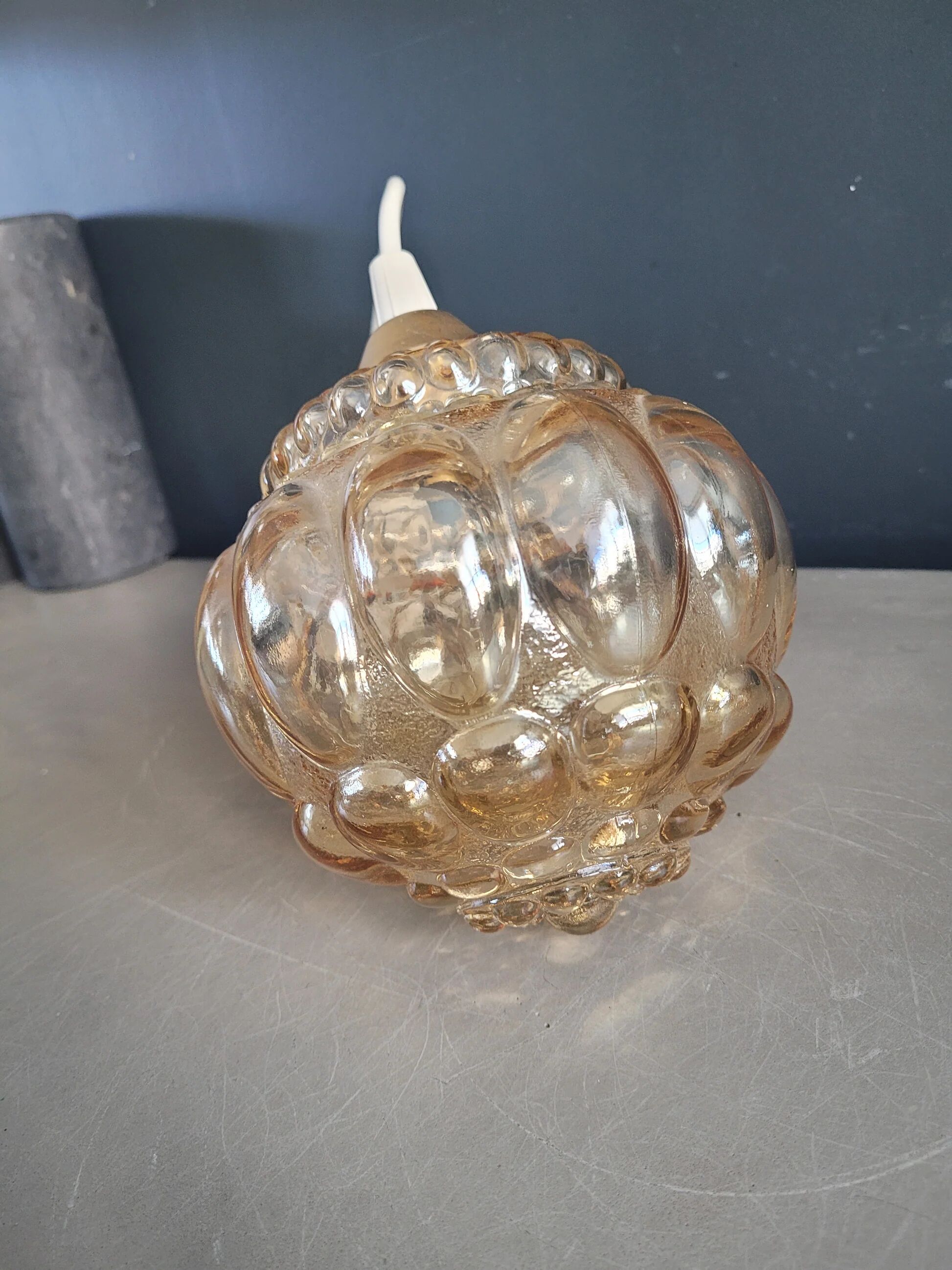 Vintage amber moulded glass pendant - Ref 888