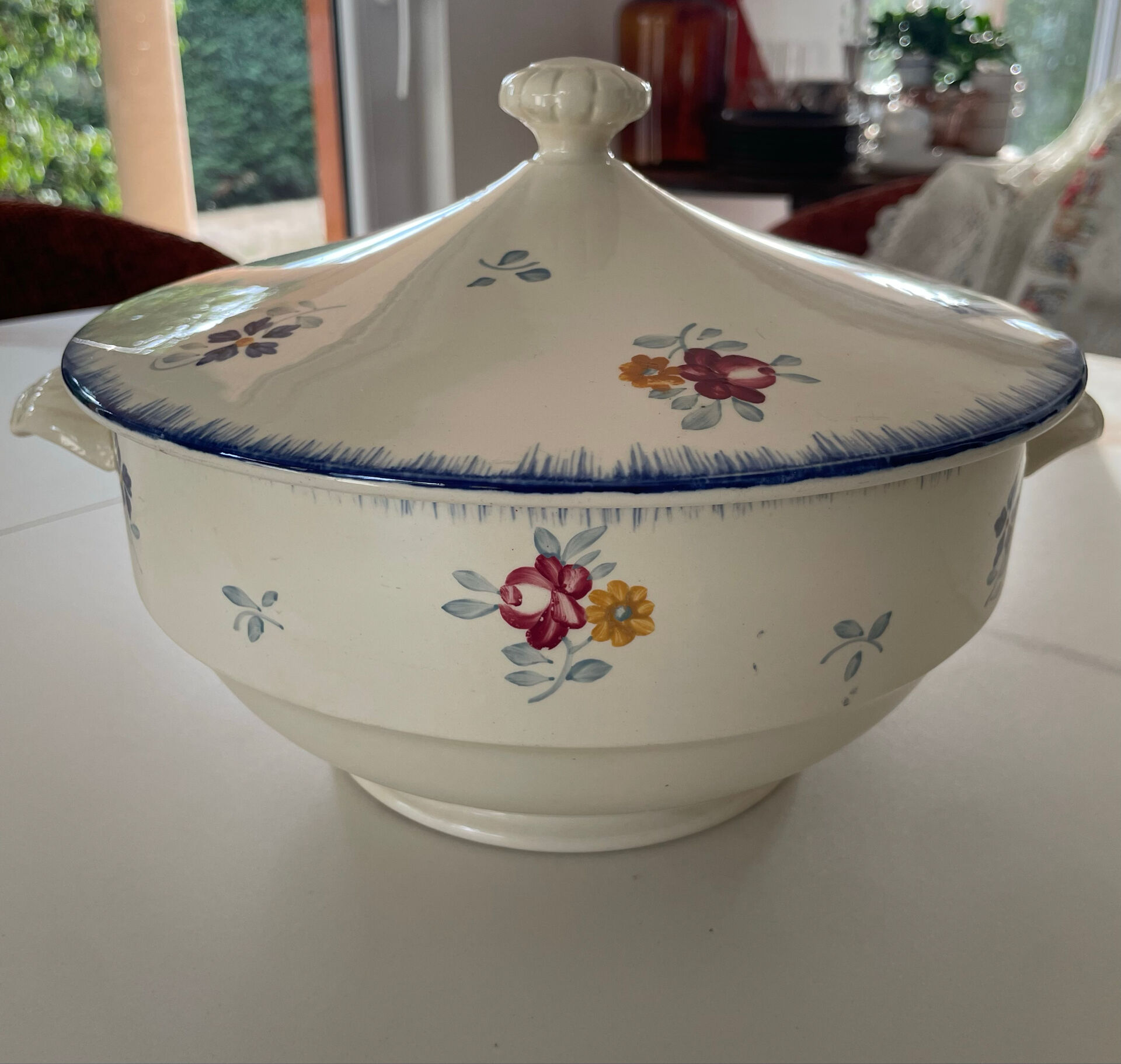 Digoin Sarreguemines soup tureen, Dannemarie model, 1950s, French soup.