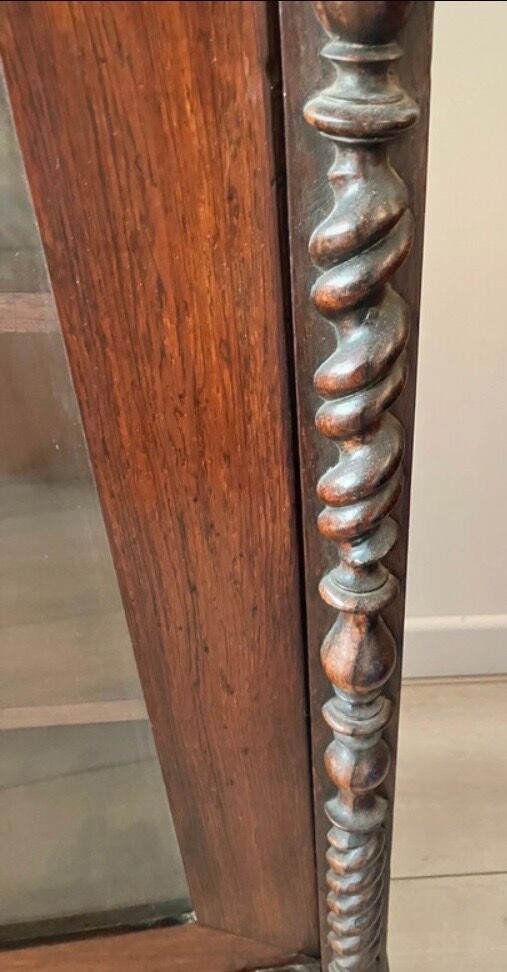Wall shelves
