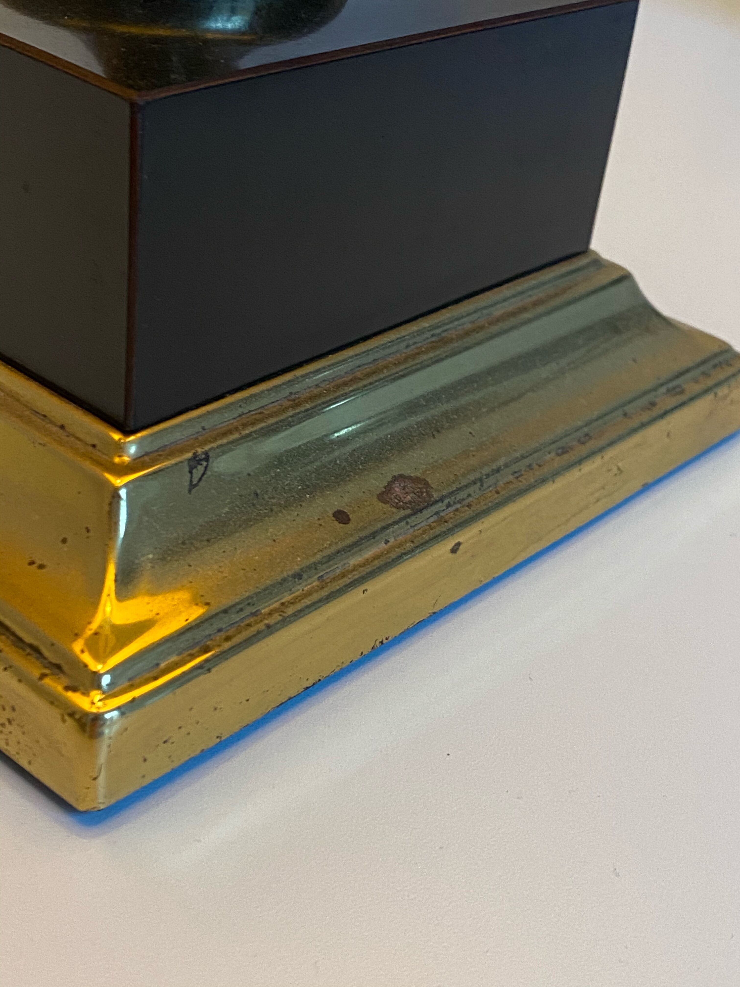 Oxford-style House House Egg Lamp