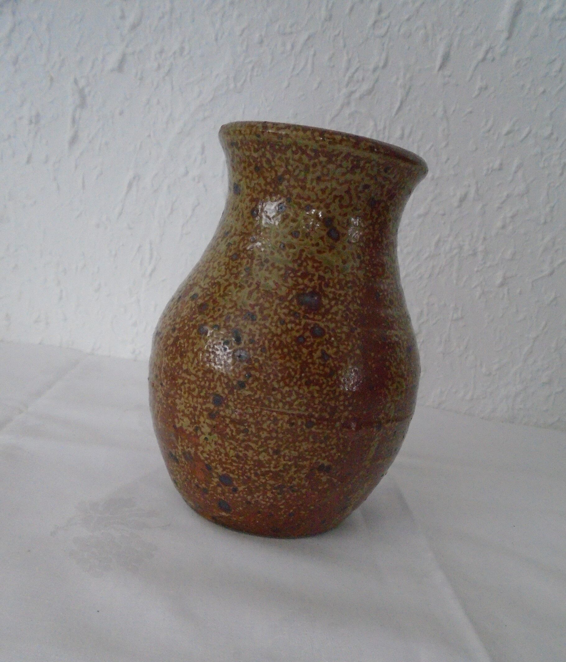Vase pyrity sandstone