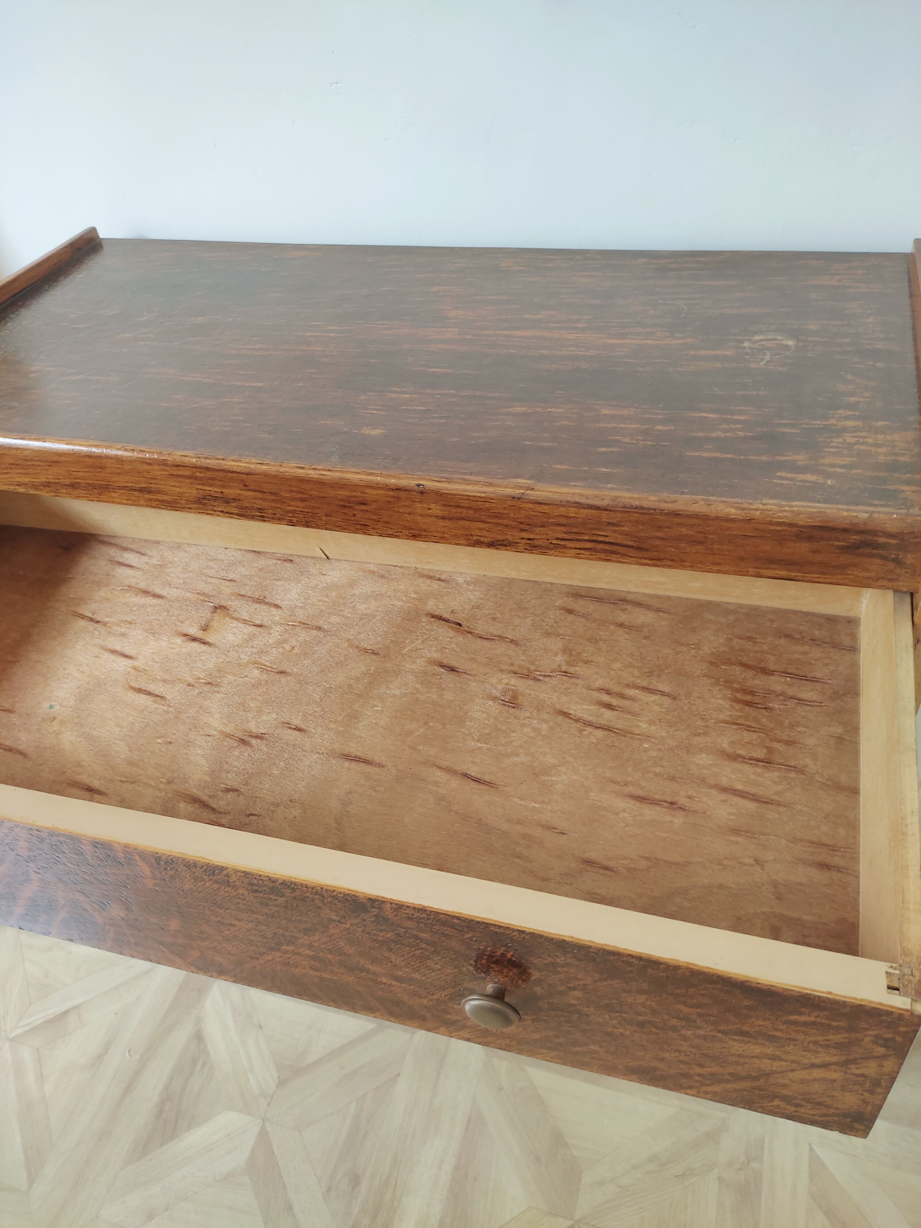 Vintage chest of drawers