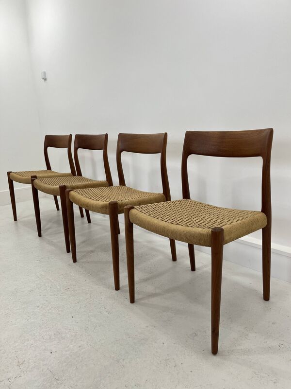 Ensemble de chaises danoises par Niels Møller pour J. L. Møllers, années 1960, ensemble de 4.