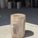 Petite table d'appoint en bois pétrifié beige gris H28 D18 - 3325