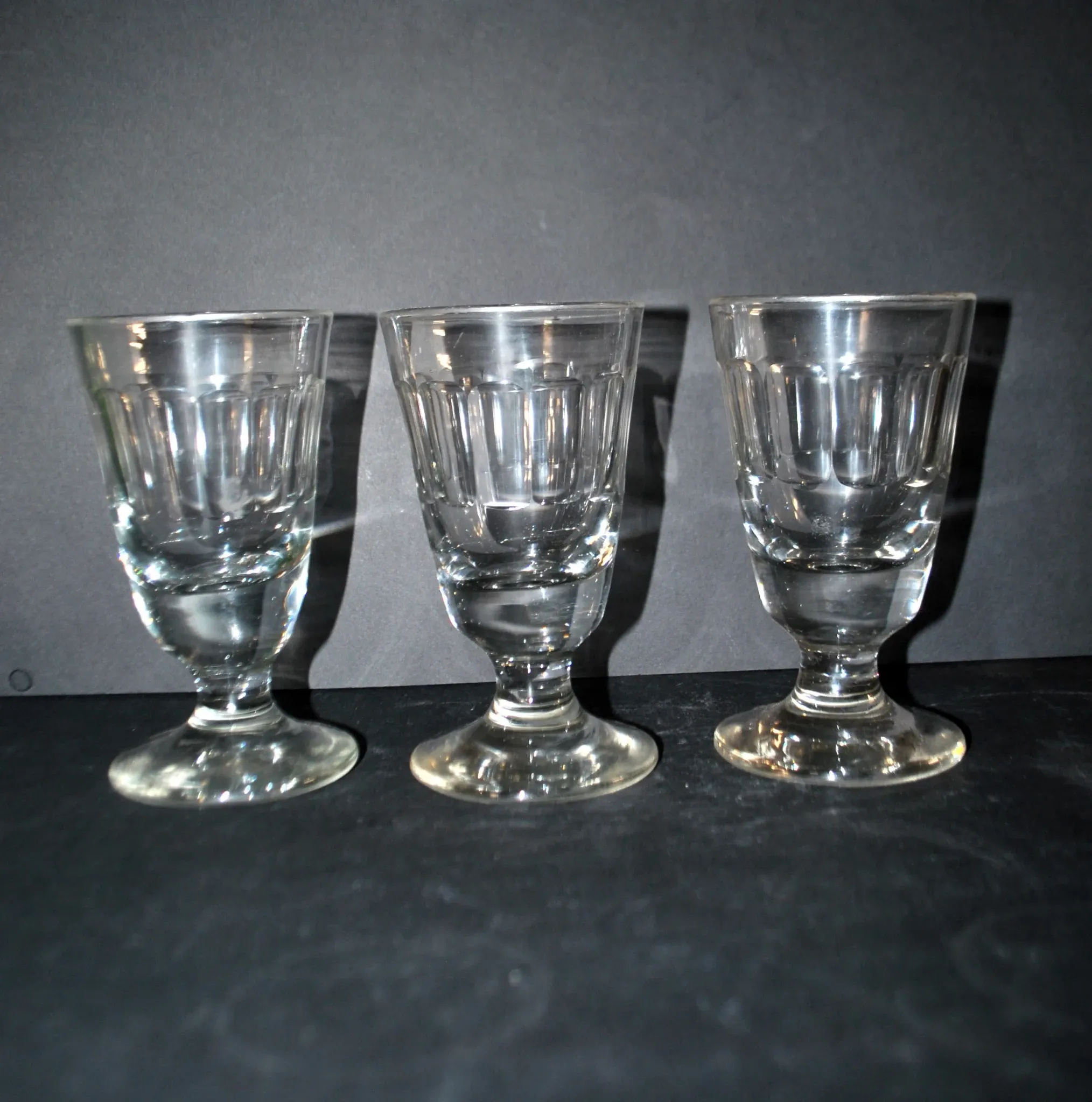 Set of 3 thick blown glass absinthe glasses - Vintage Mazagran