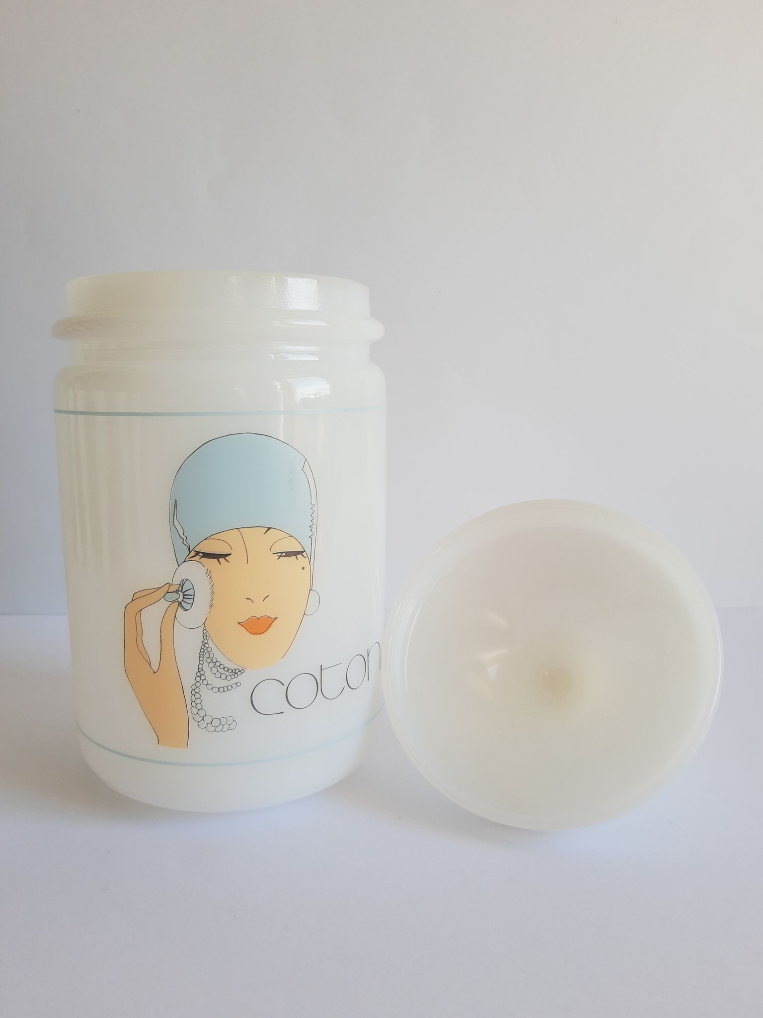 Old cotton bathroom pot in vintage opal year 1970