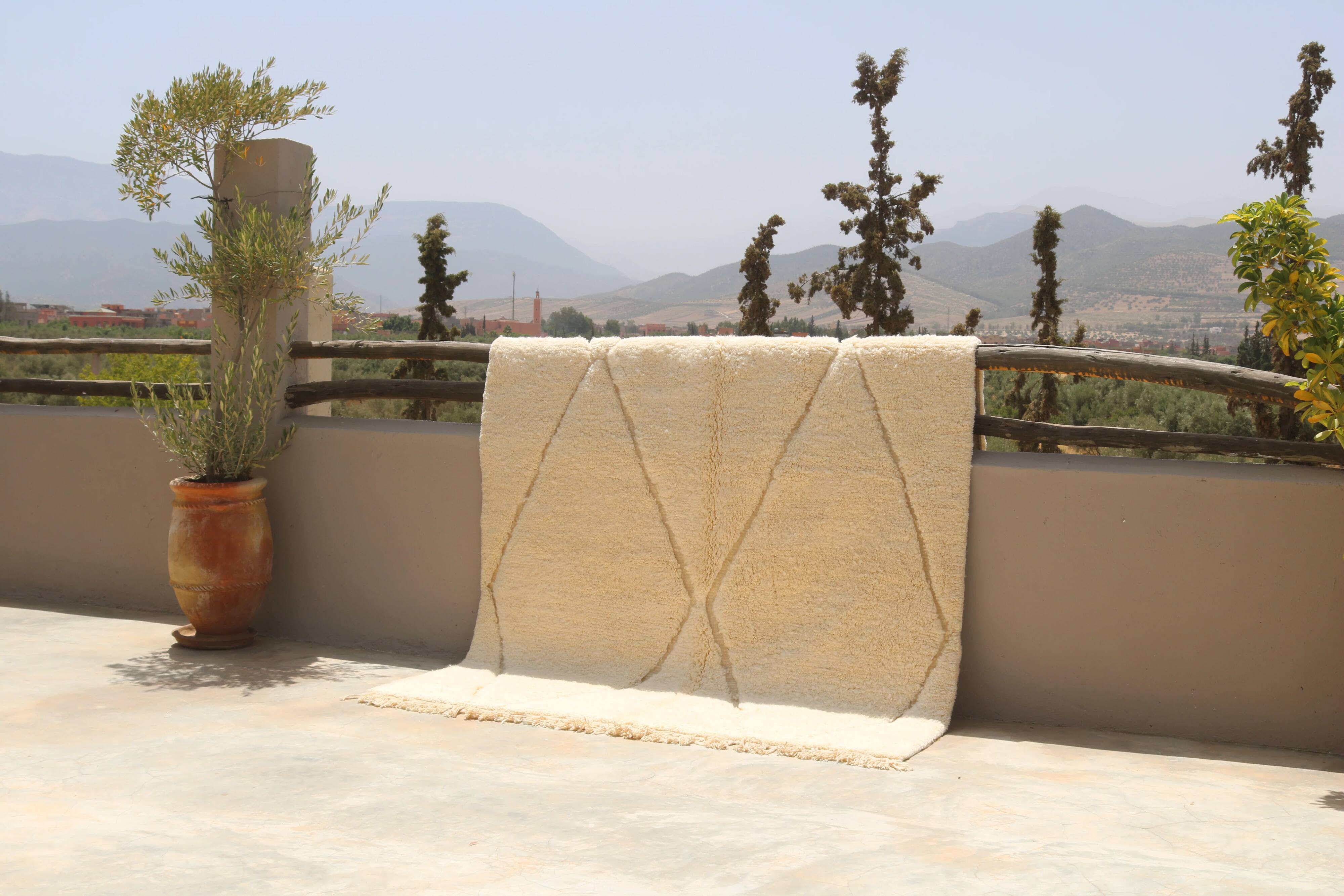 Grand tapis Beni Ouarain, 280 x 190 cm - G1050