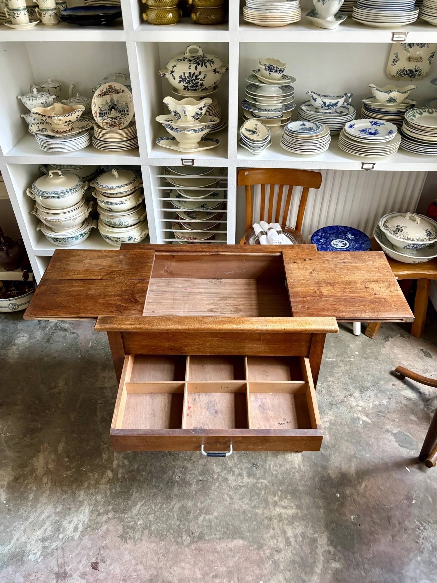 Craft furniture with 2 drawers, solid wood table.