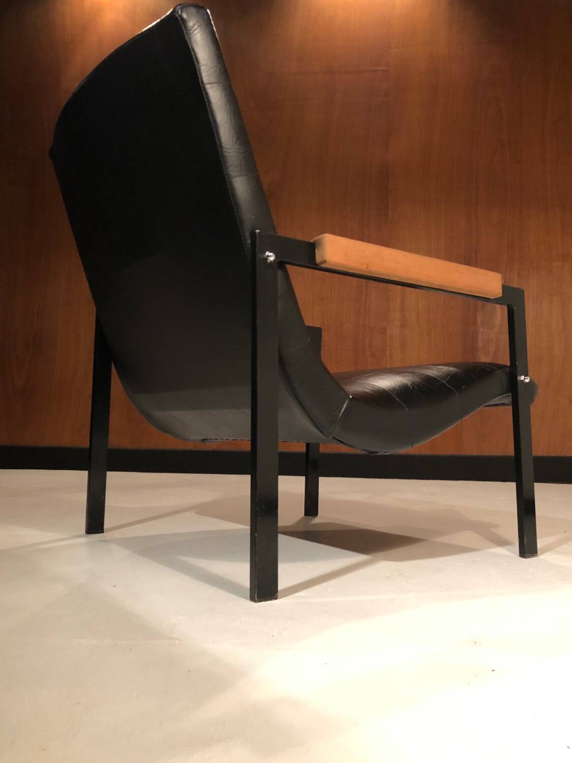 Rare Las Vegas armchair, designed by Pierre Guariche for Meurop