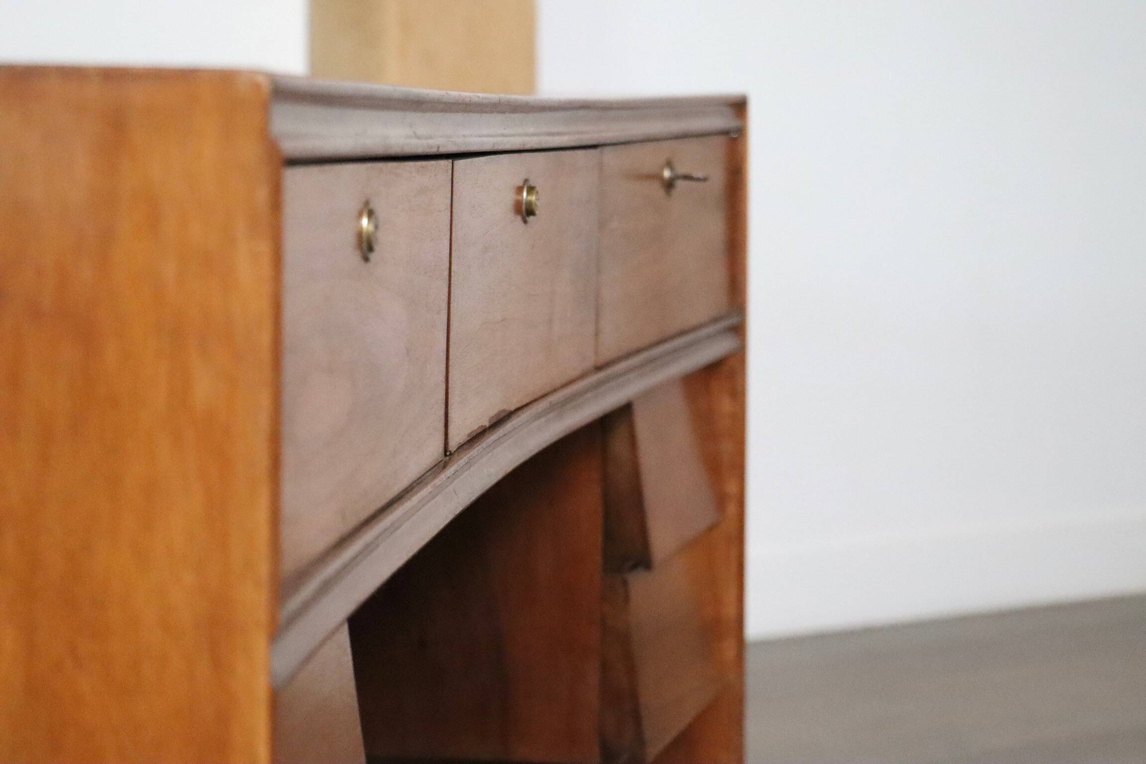 Curved Directors desk in walnut, Italy 1940s