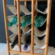 Range bouteilles bois et tissu