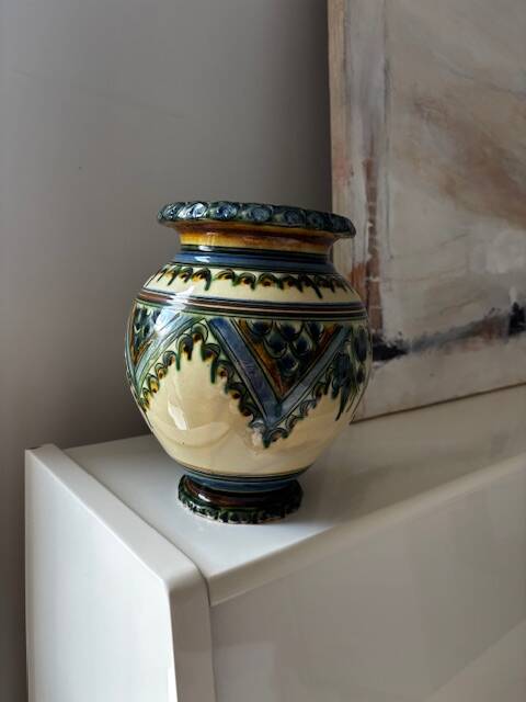 Vase select signed but signature illegible