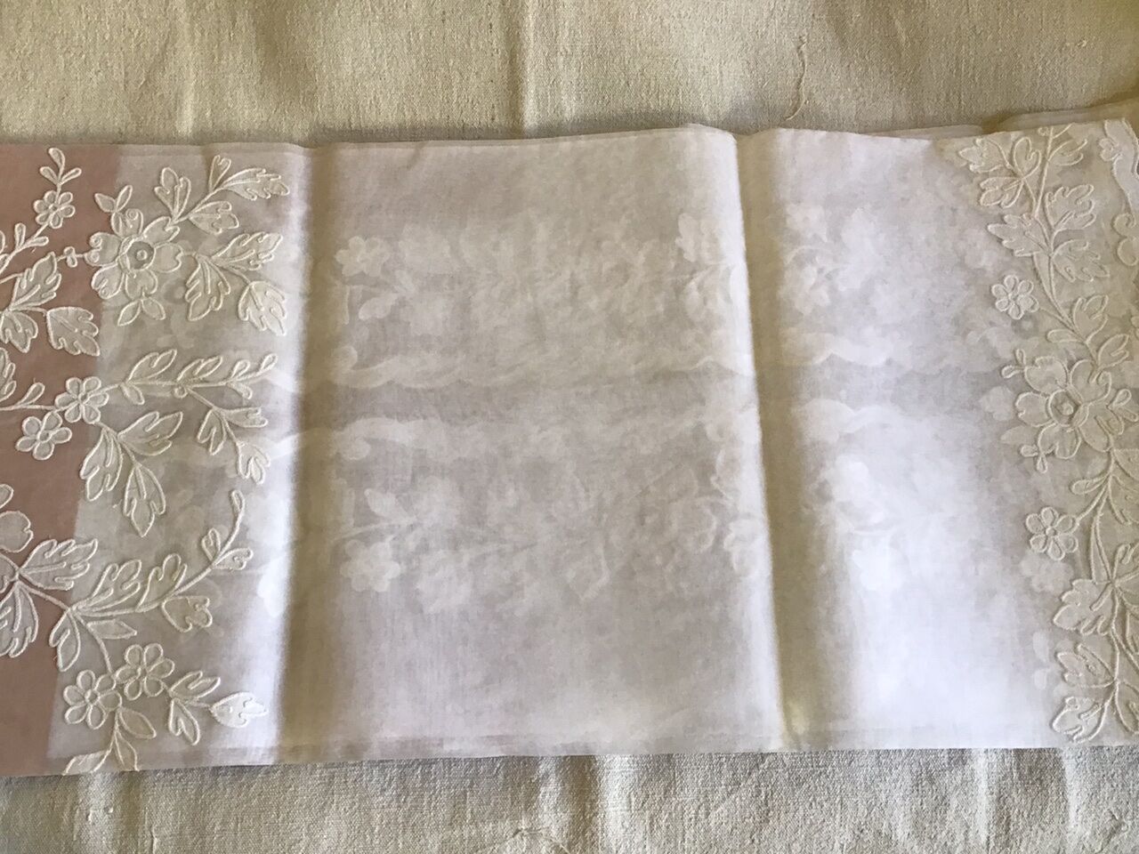 Ceremonial tablecloth in white organza