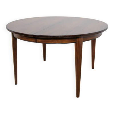 Table à manger ronde en palissandre de style mid-century moderne modèle 55 par Gunni Omann pour Omann Jun, Danemark, années 1960.