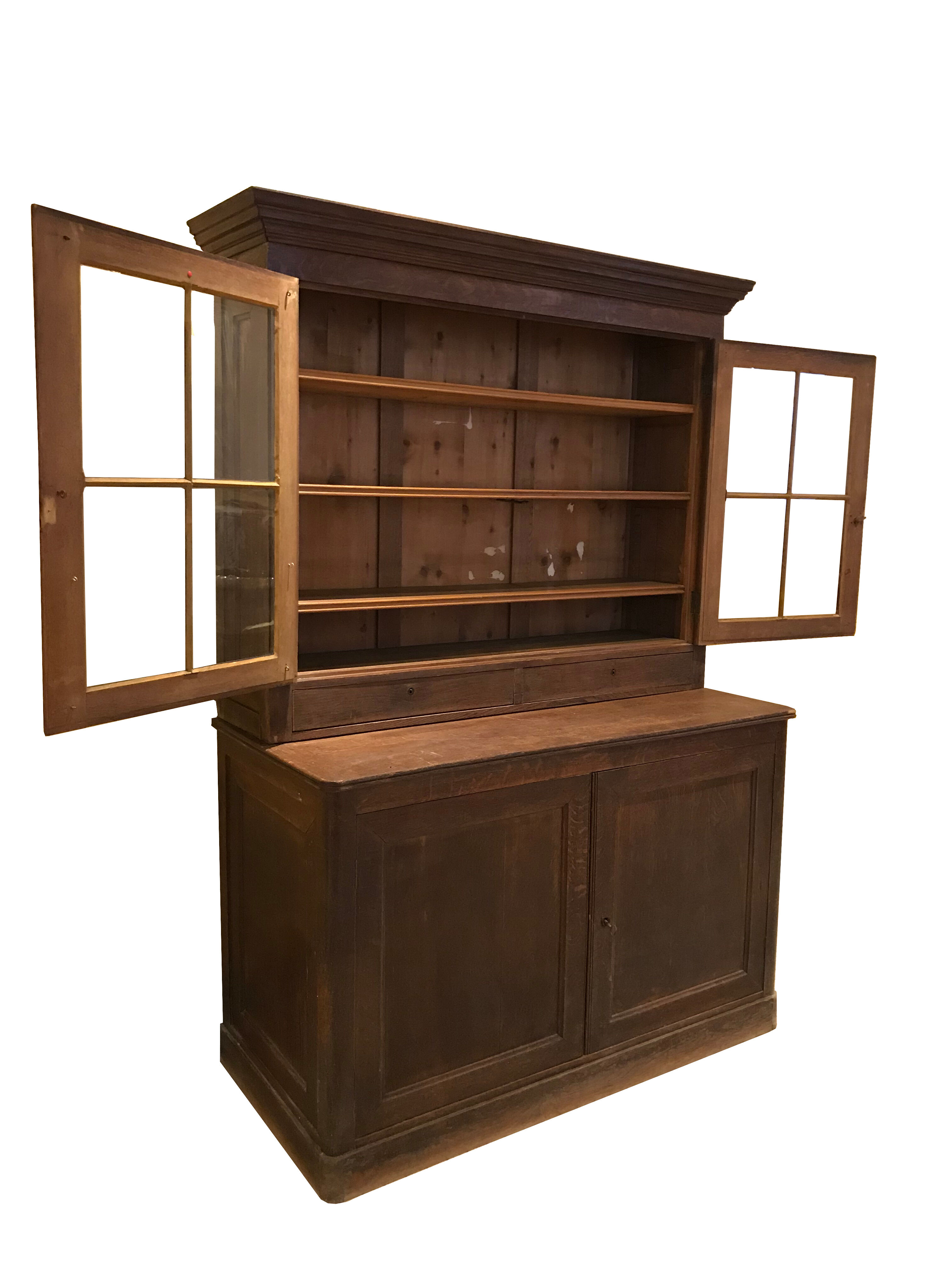 Oak croat with glass