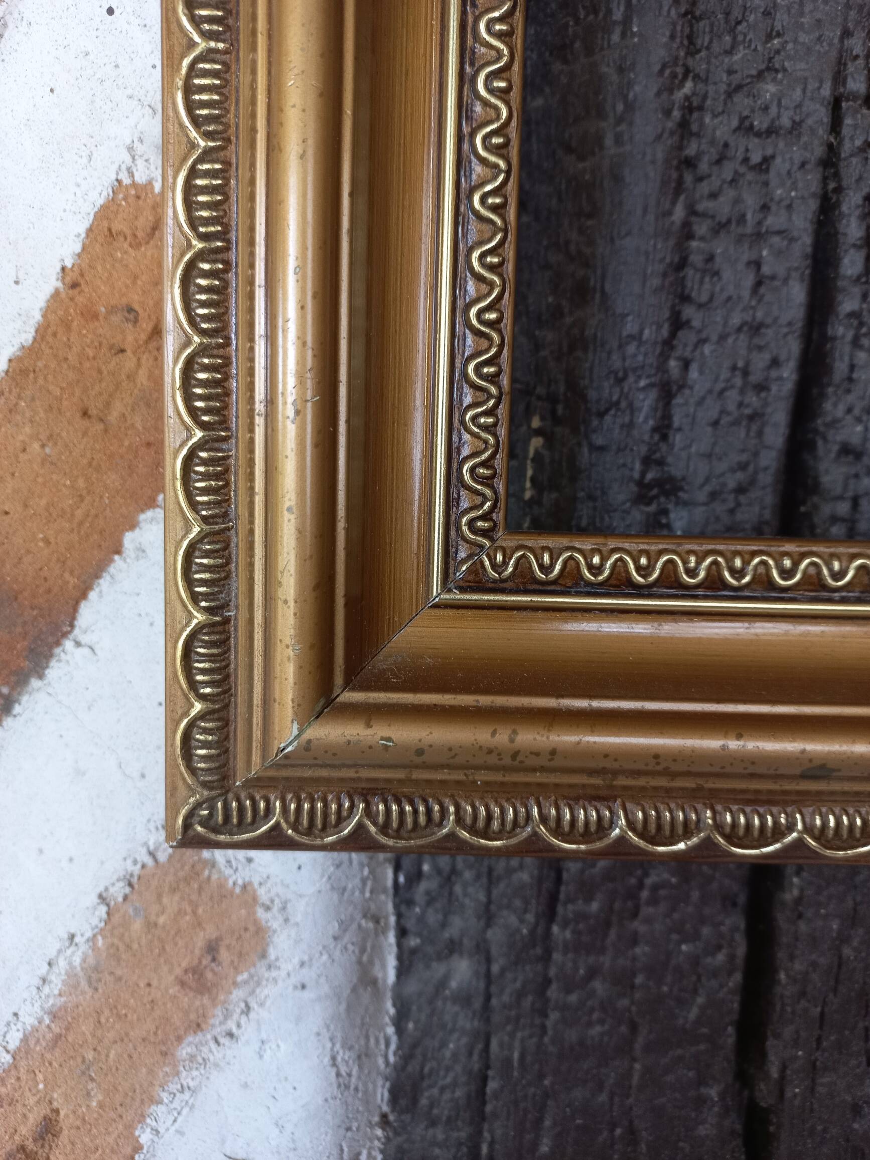 Gilded wooden frame
