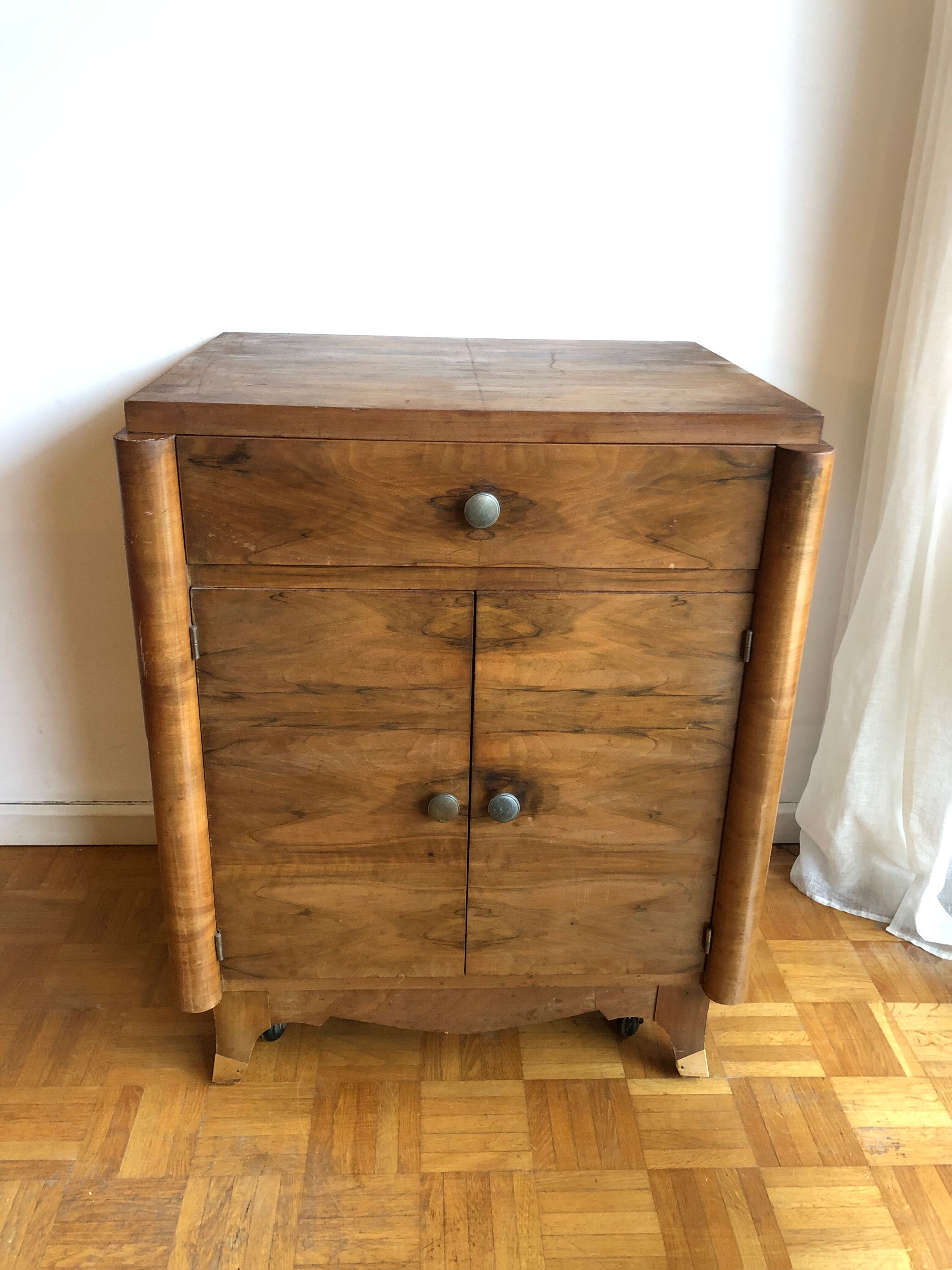 Art deco sideboard in walnut veneer